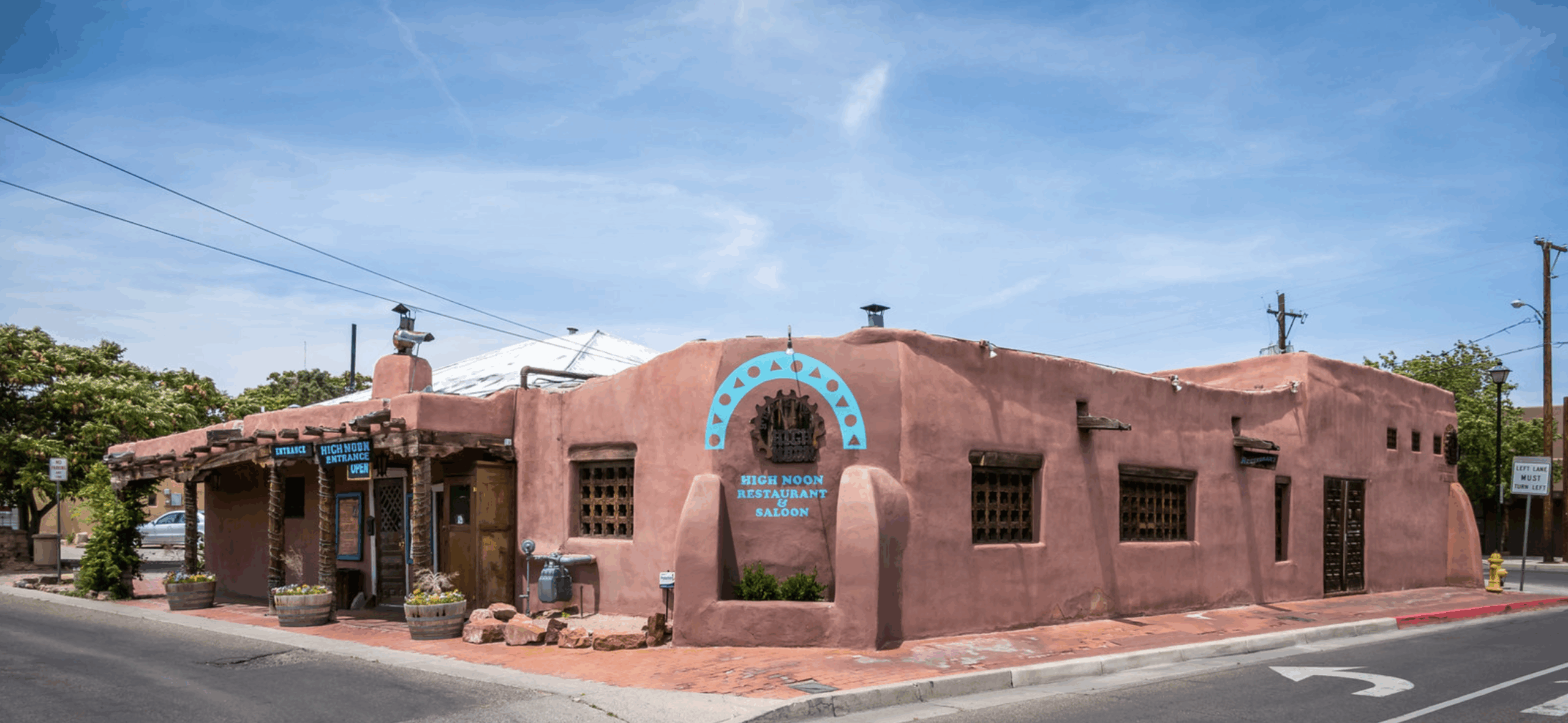 High Noon Restaurant & Saloon